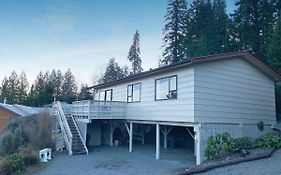 32 Alpine Ave